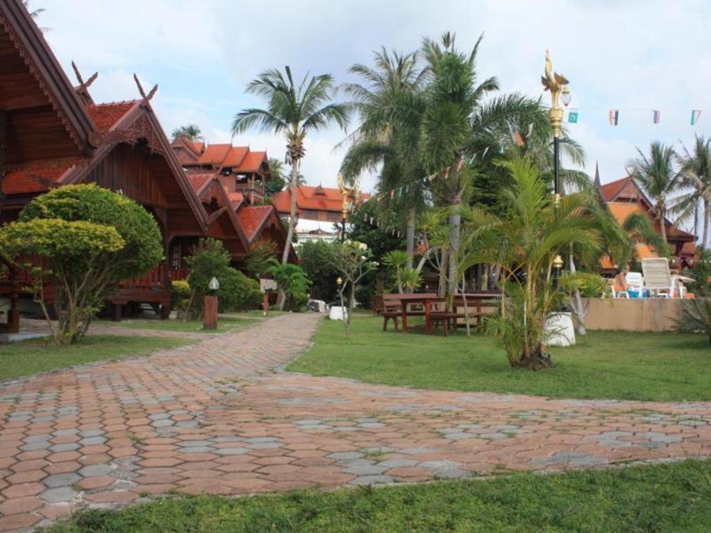 Grand Sea Beach Resort Hatrin Kültér fotó